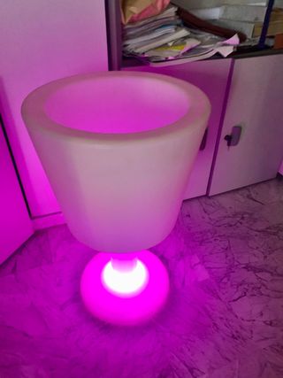 Cubitera exclusiva retroiluminada