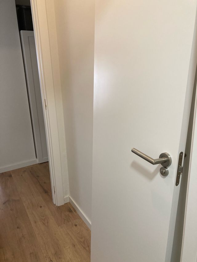 Puerta blanca  interior