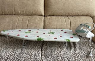 Tabla de planchar de escritorio