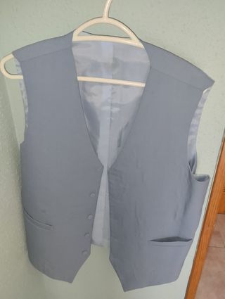 Traje de comunión azul marino para niño