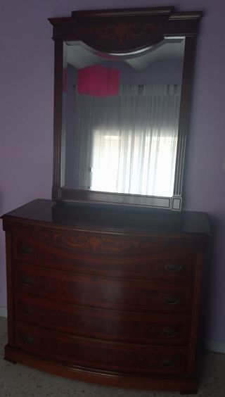Cómoda ...Espejo 1,10 Alto por 90 Ancho