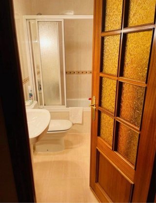 Se alquila habitación con ambiente familiar