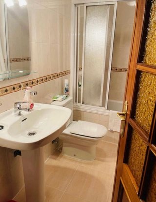 Se alquila habitación con ambiente familiar