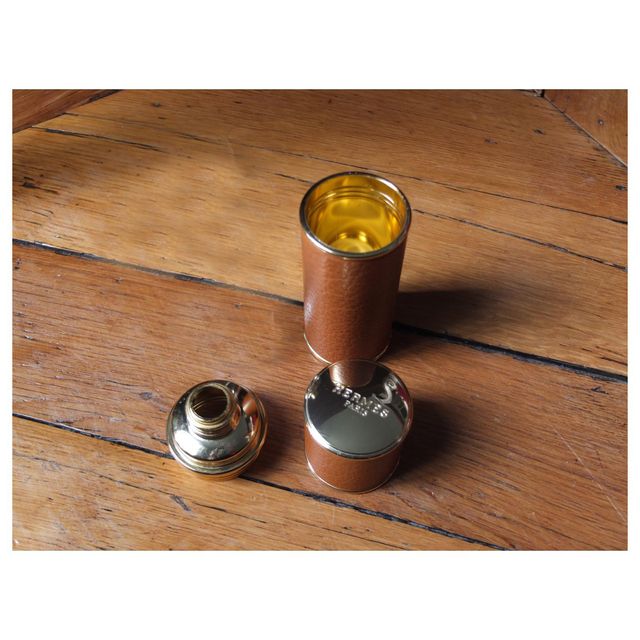 Perfumador de piel Hermès. Botella incluida