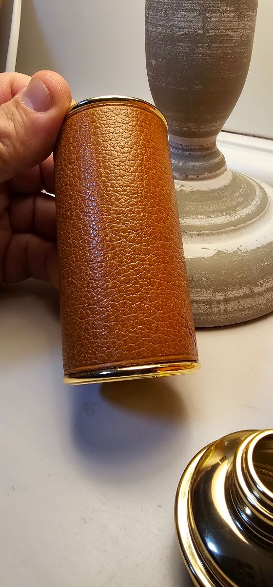 Perfumador de piel Hermès. Botella incluida