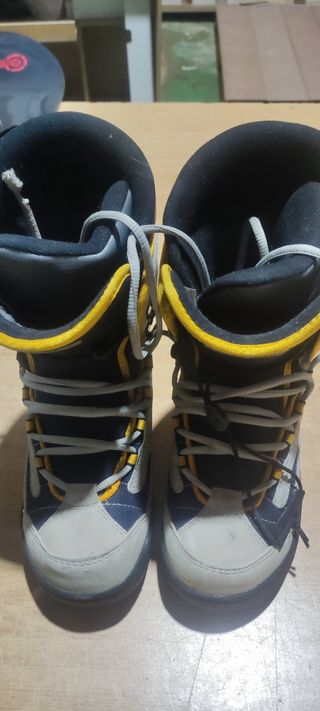 Tabla snowboard y botas Nitro y fijaciones  nitro