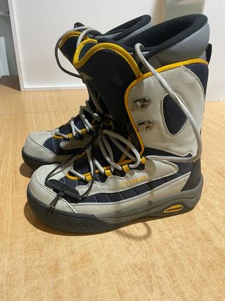 Tabla snowboard y botas Nitro y fijaciones  nitro