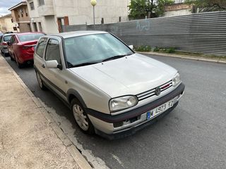 Volkswagen Golf 2000
