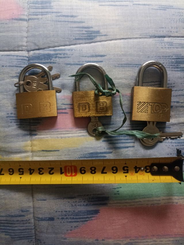 Lote candados pequeños. Medidas en fotos.