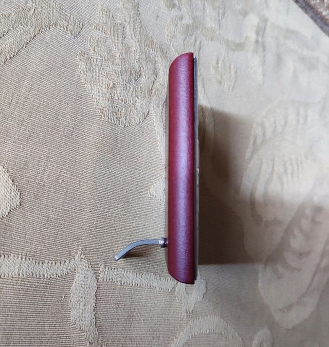 Miniatura in argento e legno