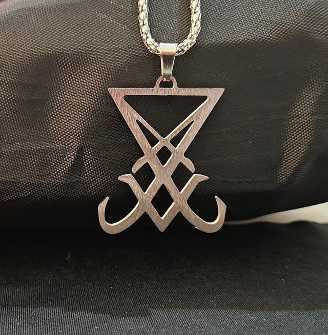 Ciondolo Sigilli di Lucifero con catena