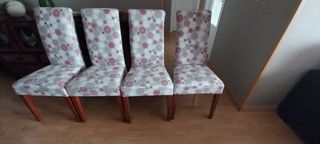 Sillas de comedor.