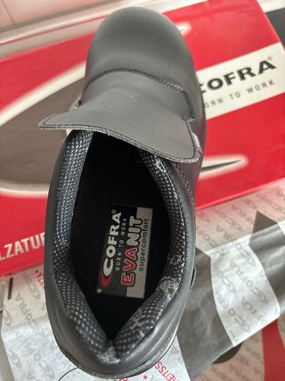 Zapatos de seguridad talla 40 SIN ESTRENAR