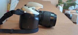 Cámara analógica Nikon F60 +nikkor 35-80