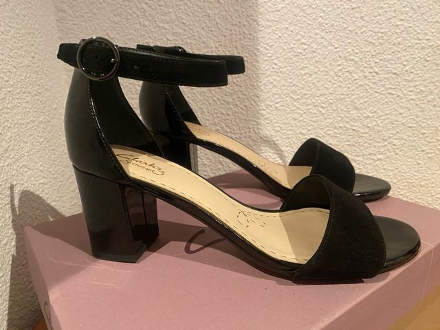 Sandalias charol y ante nuevísimas