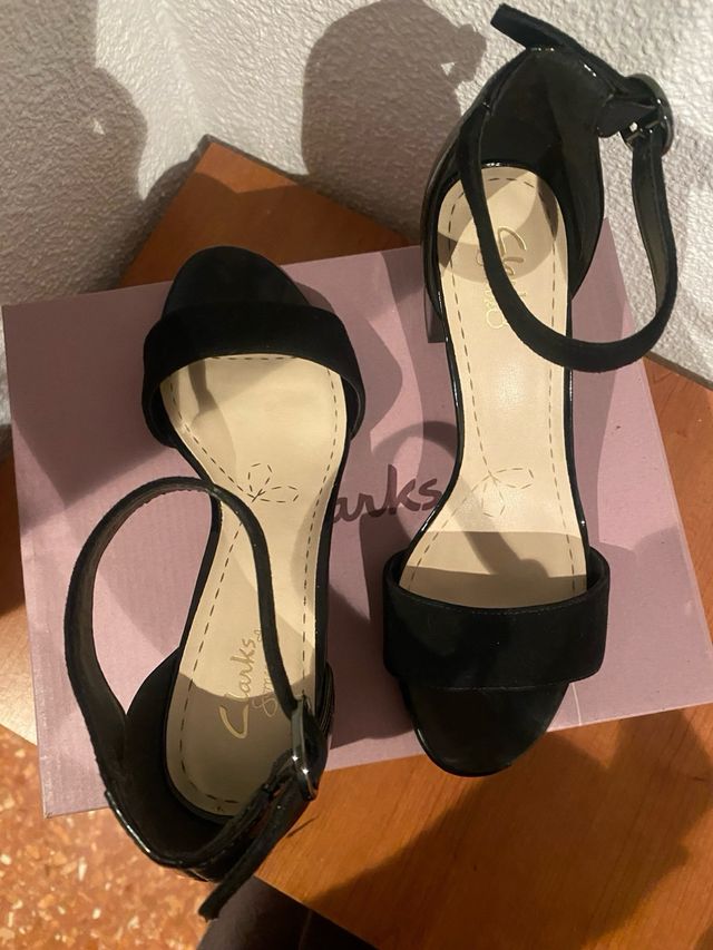 Sandalias charol y ante nuevísimas