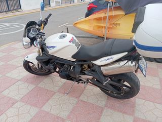 Triumph street triple 675