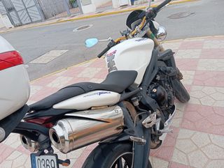 Triumph street triple 675
