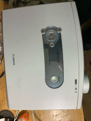Proyector Canon LV-5220