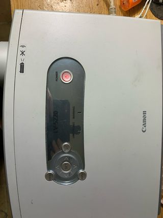 Proyector Canon LV-5220