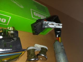 cojunto clausor y cerraduras RENAULT 21