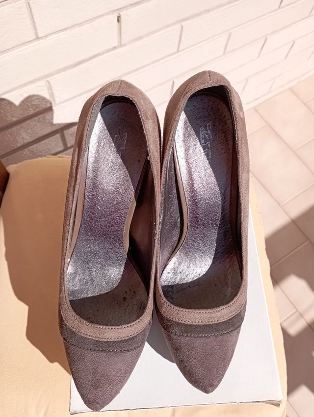 Décolleté scamosciate