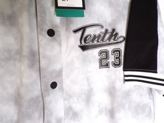 Camiseta de béisbol - Gris + Blanco oversize