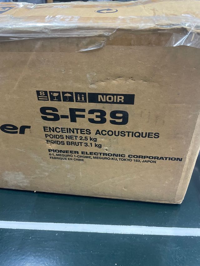 Altavoces Pioneer por estrenar