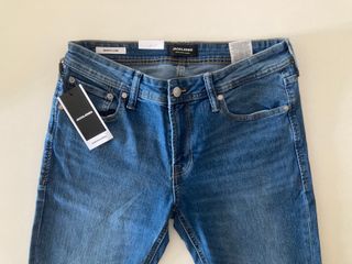 Jack & Jones. Pantalón vaquero azul. W33 L34