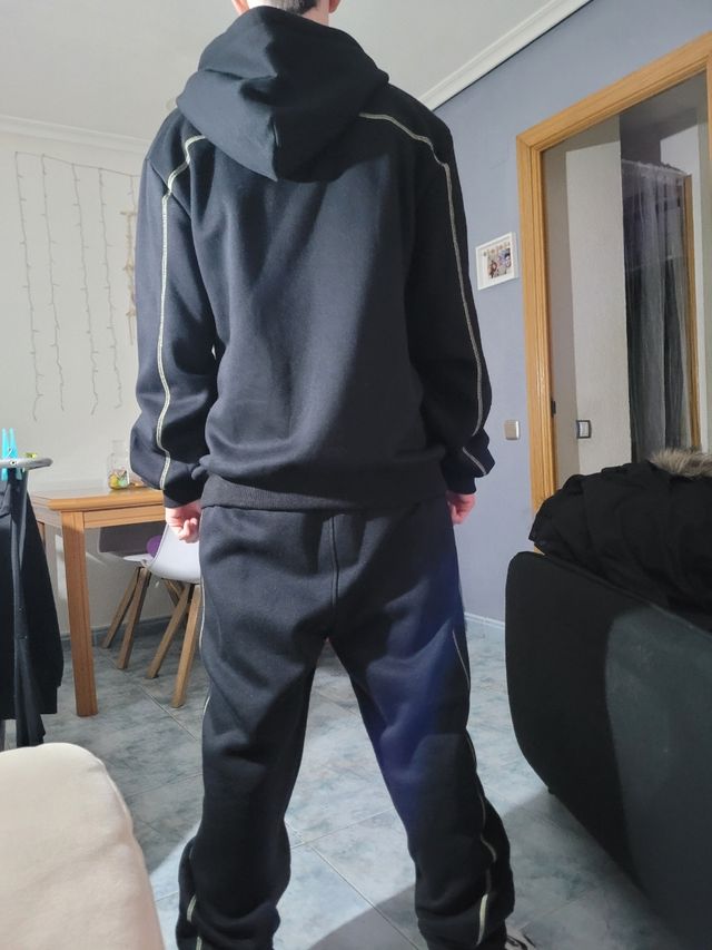 Chándal trapstar,solo en mano,  no hago envíos 