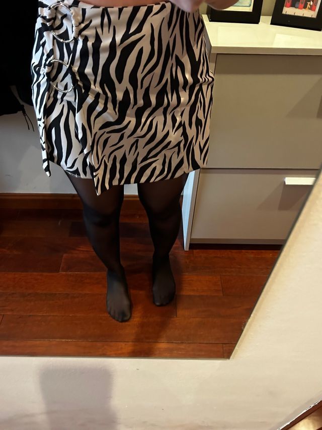 Minifalda cebra blanca y negra