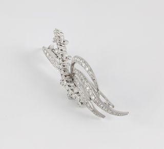 Broche en oro blanco 18k con brillantes 1.58 ct