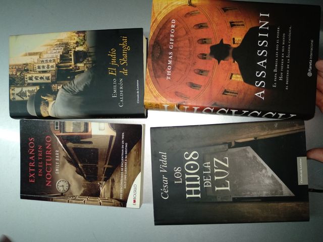 Novelas  / variedad autores