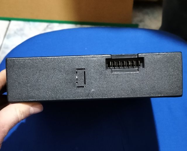 Autoradio ad incastro per cassette e radio