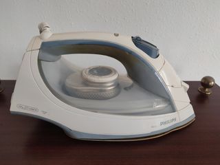 Plancha de ropa a vapor Phillips