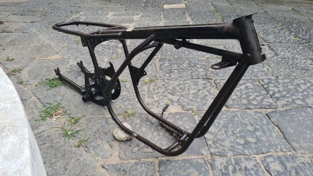 Norton commando frame