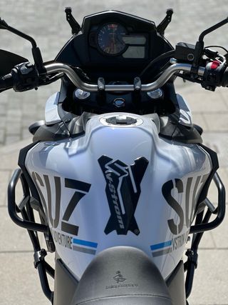 SUZUKI V-STROM 650
