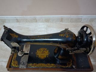 Máquina de coser antigua