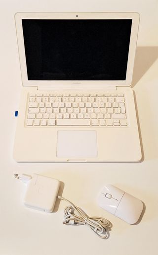 Apple Macbook A1342