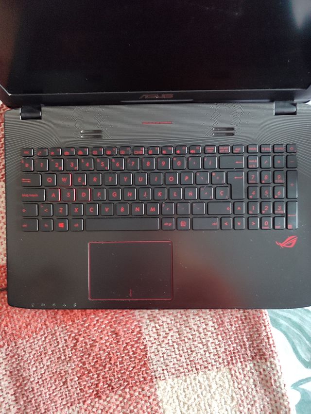 PC Asus Republic Of Gamers (Portátil)