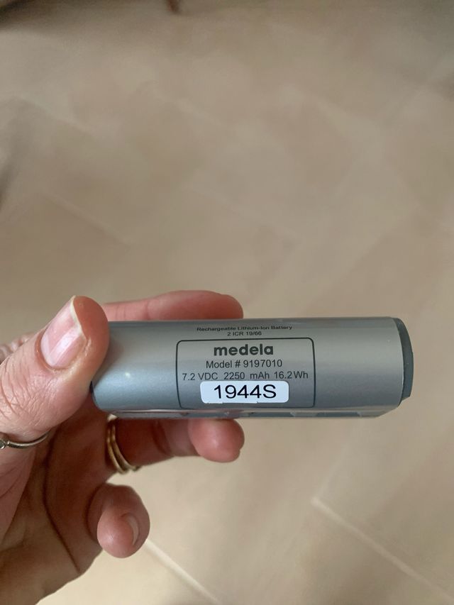 BATERIA PARA MEDELA FREESTYLE SACALECHES