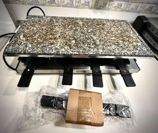 RACLETTE CON PLANCHA DE PIEDRA MARCA SEVERIN