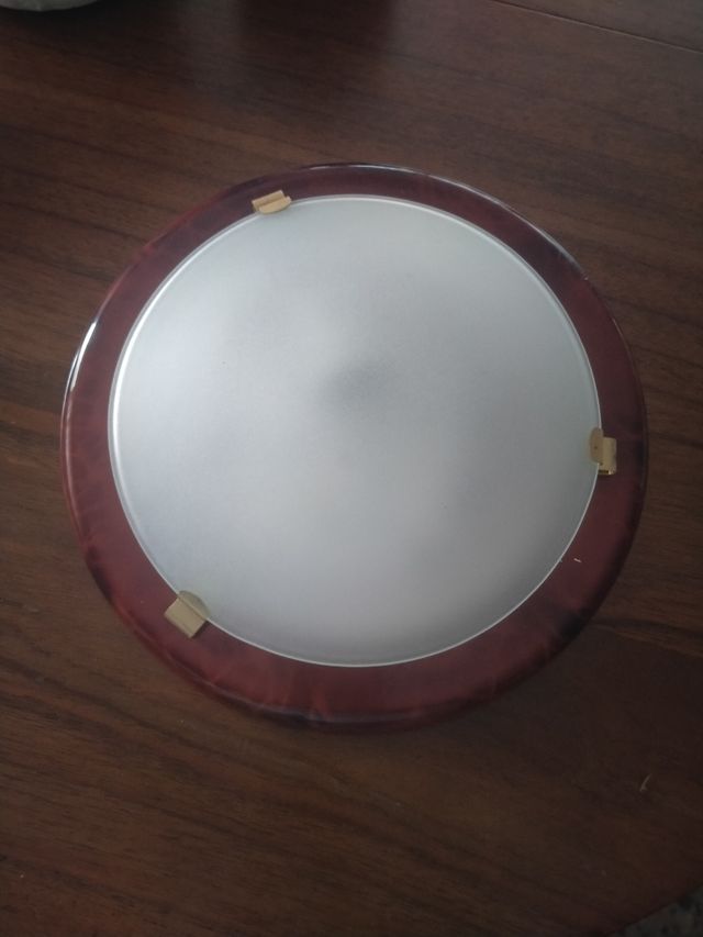 Plafón de 26 cm.