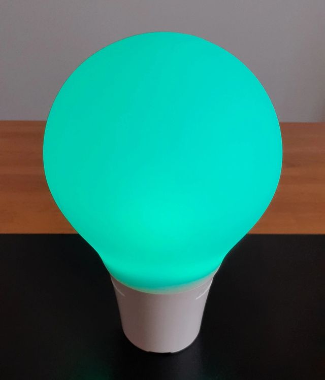 Lampada Smart a Led Multicolore con Speaker
