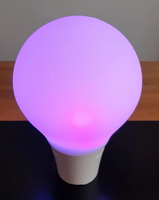 Lampada Smart a Led Multicolore con Speaker