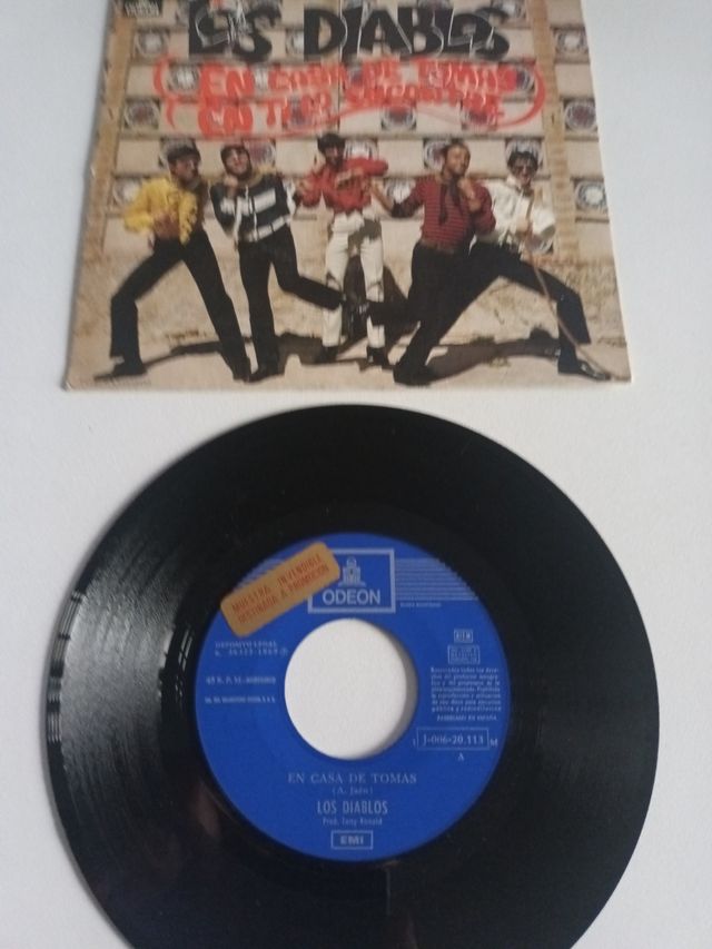 SINGLES LOS DIABLOS