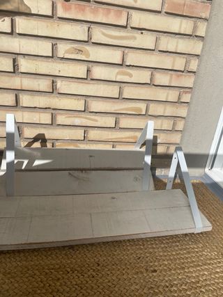 Estanterias. Blancas. Madera y metal. Nuevas.