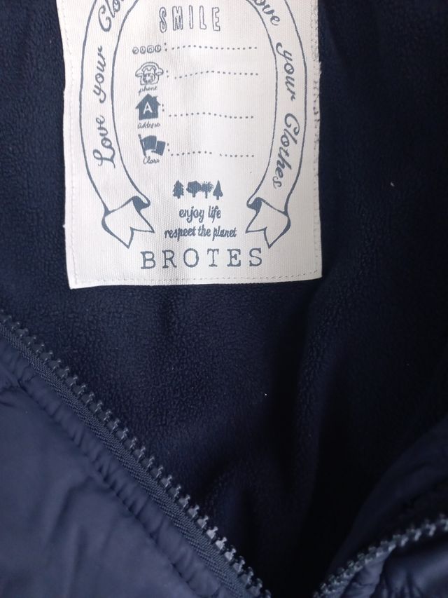 Chaqueta niña azul ideal  para  uniformes.