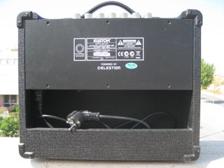 Amplificador mezclador KUSTOM