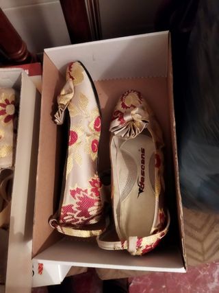 Traje de fallera dorado